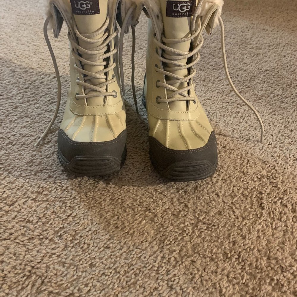 Uggs winter boots 7.5 size